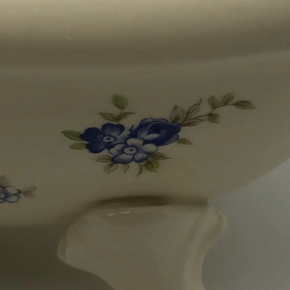 Vintage VB Athena California A Bathtub shaped soap dish